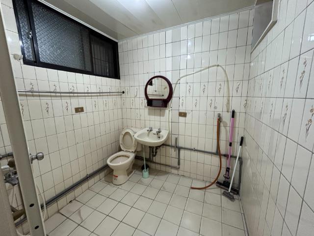 育達一樓,台北市松山區寧安街
