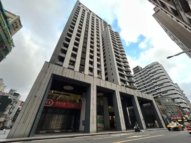 台北晶麒高樓景觀,台北市萬華區康定路