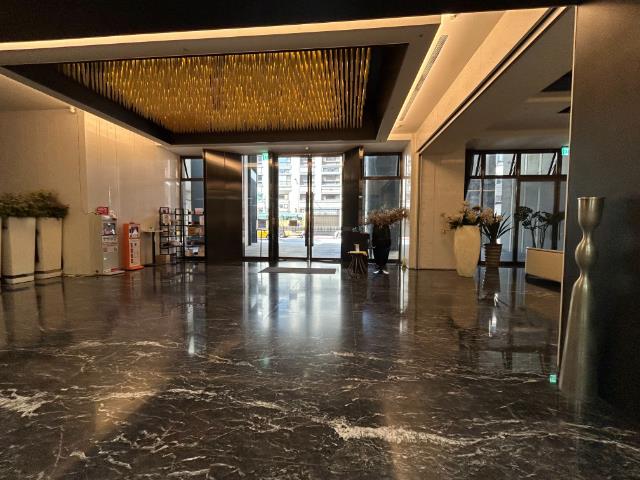 台北晶麒高樓景觀,台北市萬華區康定路