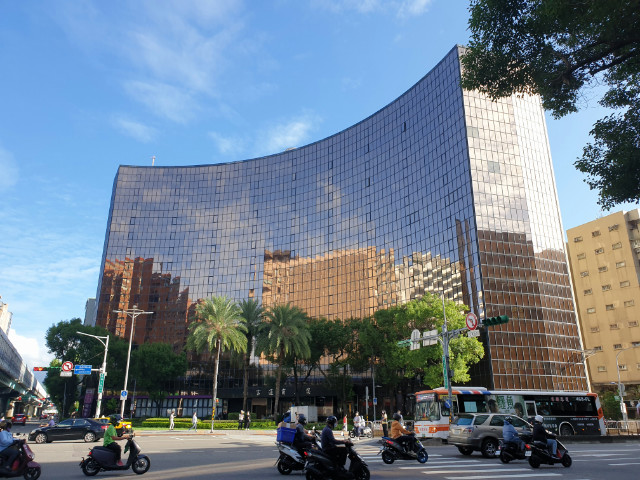 保富通商,台北市松山區復興北路