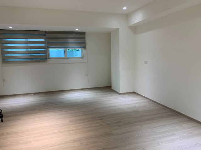 機場捷運華廈美裝,台北市松山區民族東路