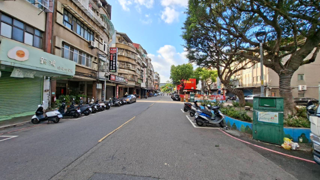 三重捷運商圈三角店面,新北市三重區仁愛街