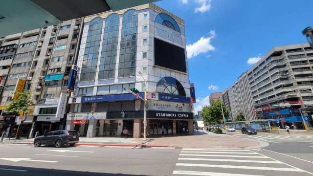 南京復興雙捷運站金店面,台北市松山區敦化北路