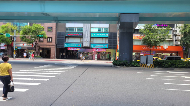 南京復興雙捷運站金店面,台北市松山區敦化北路